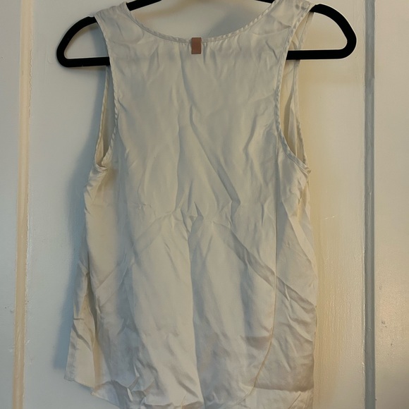 Lunya Washable Silk Set in White - Picture 5 of 9